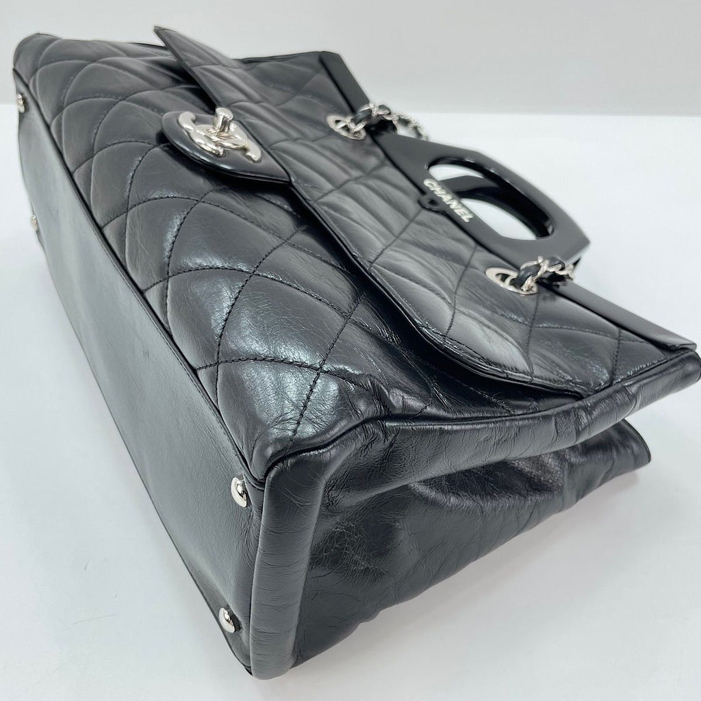 Chanel Tote CC Delivery — view 8