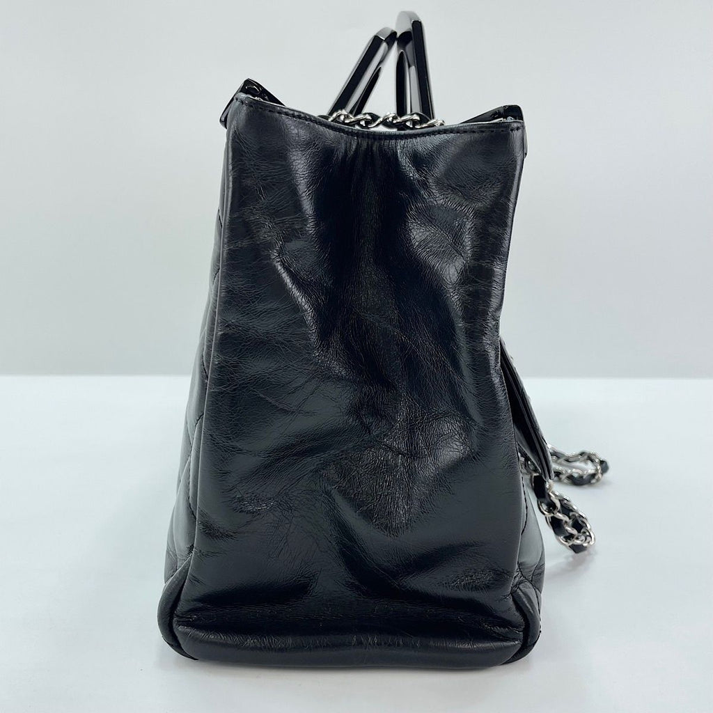 Chanel Tote CC Delivery — view 5