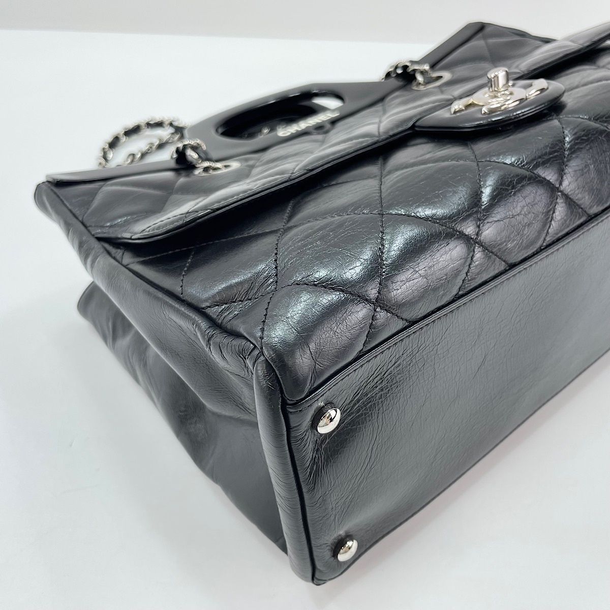 Chanel Tote CC Delivery — view 7