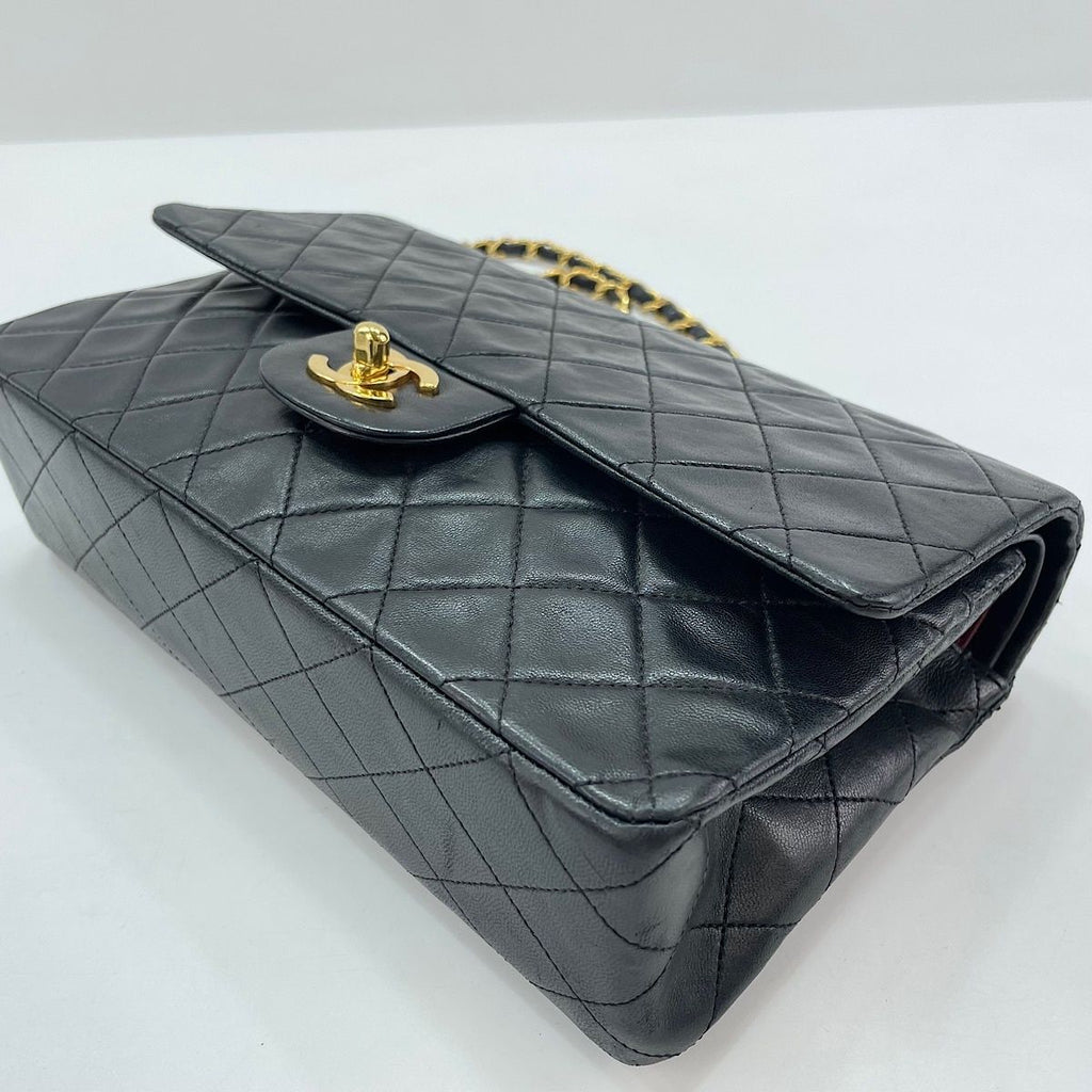 Chanel Shoulder Bag Quilted 25 — view 9