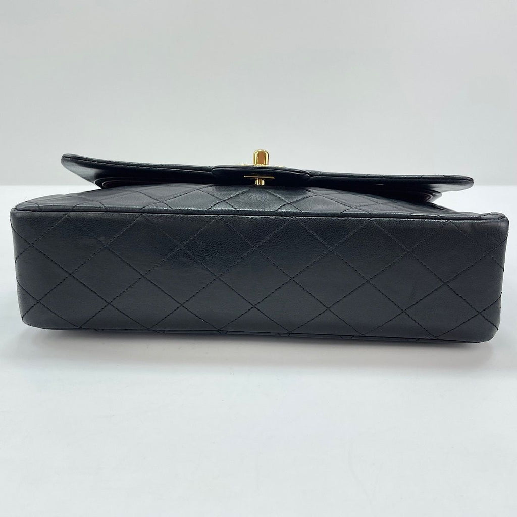 Chanel Shoulder Bag Quilted 25 — view 7