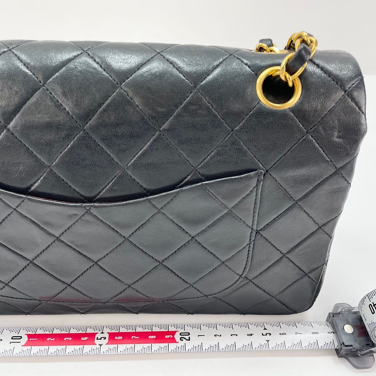 Chanel Shoulder Bag Quilted 25 — view 4