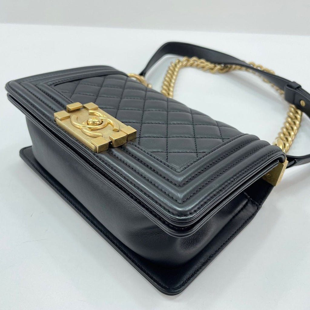 Chanel Shoulder Bag — view 9
