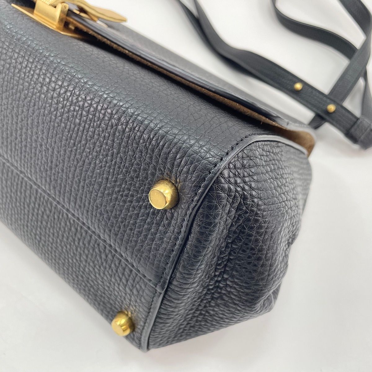 Bottega Veneta Shoulder Bag the Angle — view 9