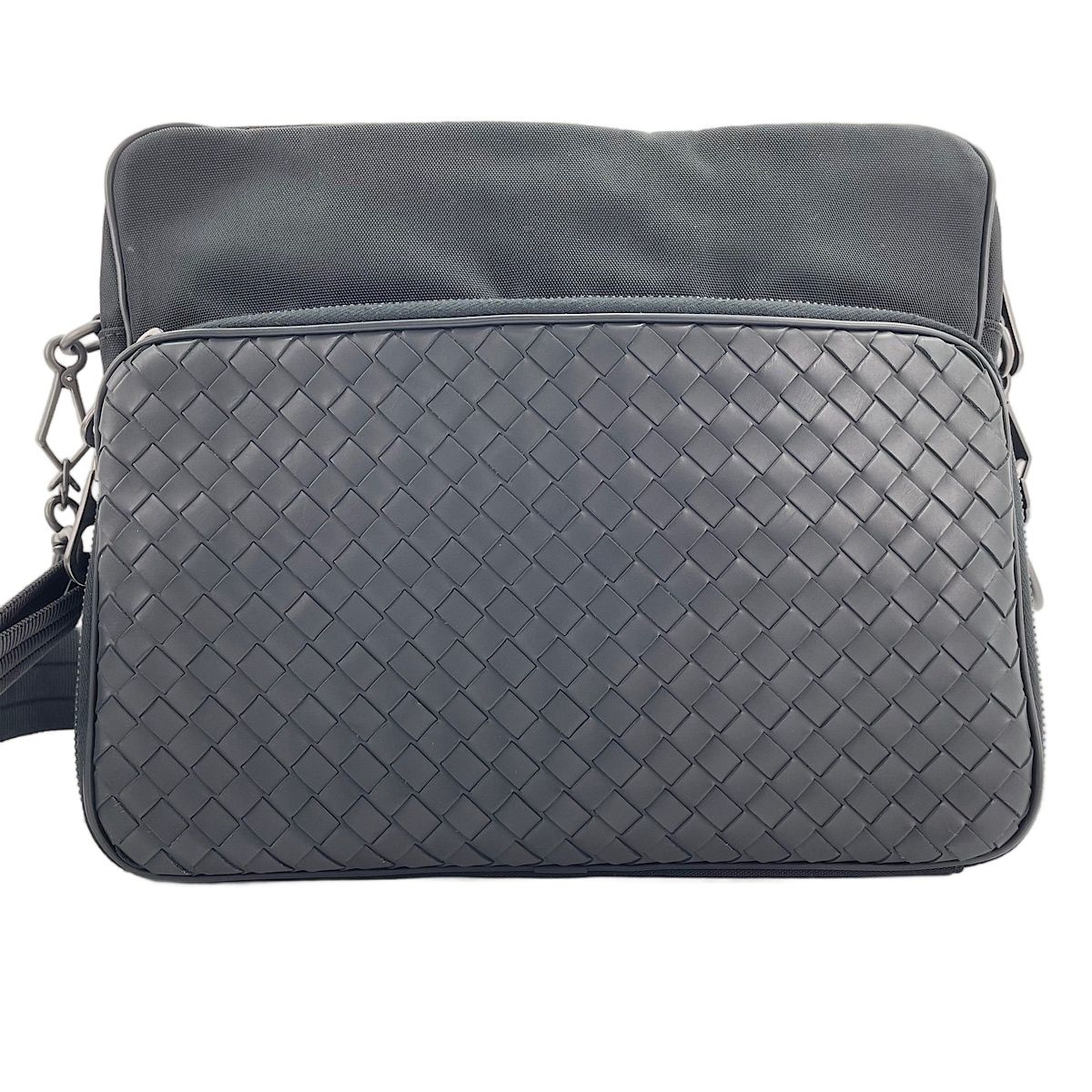 Bottega Veneta Shoulder Bag Intrecciato — view 3