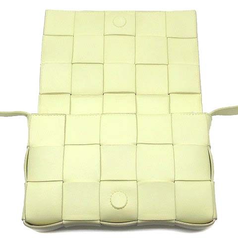 Bottega Veneta Cassette Shoulder Bag Crossbody Maxi Intrecciato Lambskin — view 5