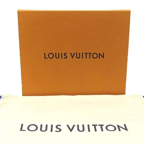 Louis Vuitton Monogram Giant Reverse On The Go GM 2-Way Tote — view 9