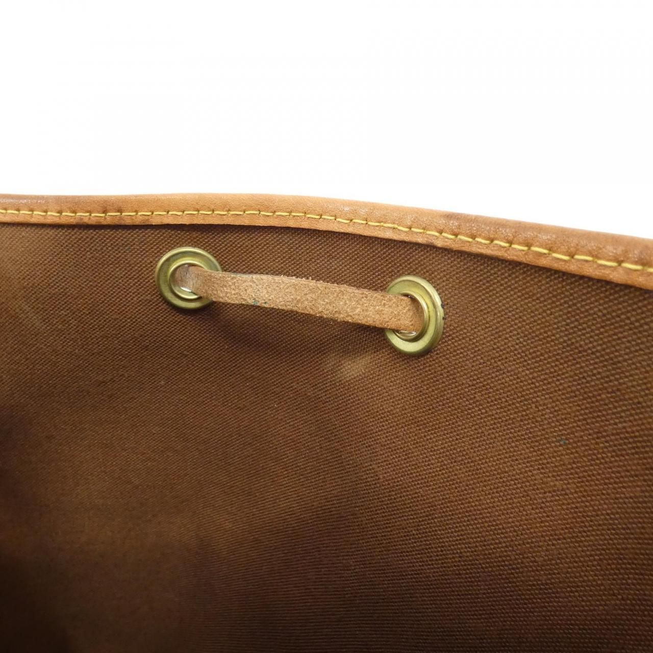 Louis Vuitton Monogram Noe Shoulder — view 9