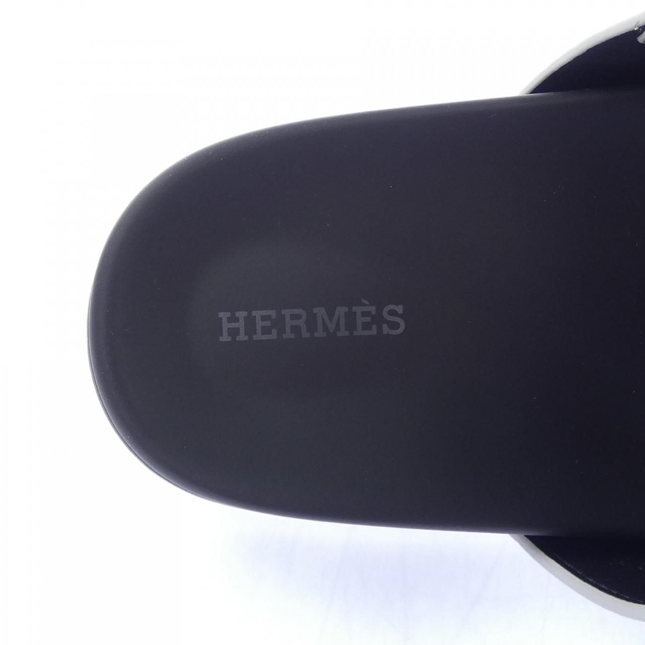 Hermes Chypre Sandals Silver — view 6