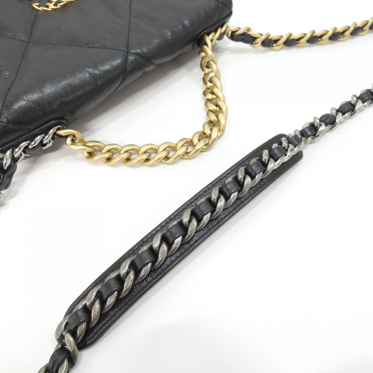 Chanel 19 Line Shoulder — view 8