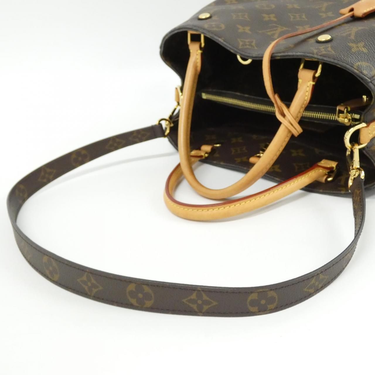 Louis Vuitton Monogram Montaigne MM — view 9