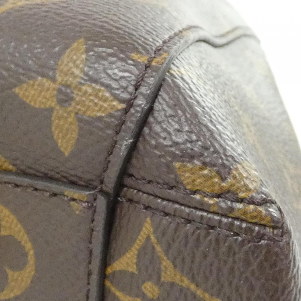 Louis Vuitton Monogram Montaigne MM — view 2