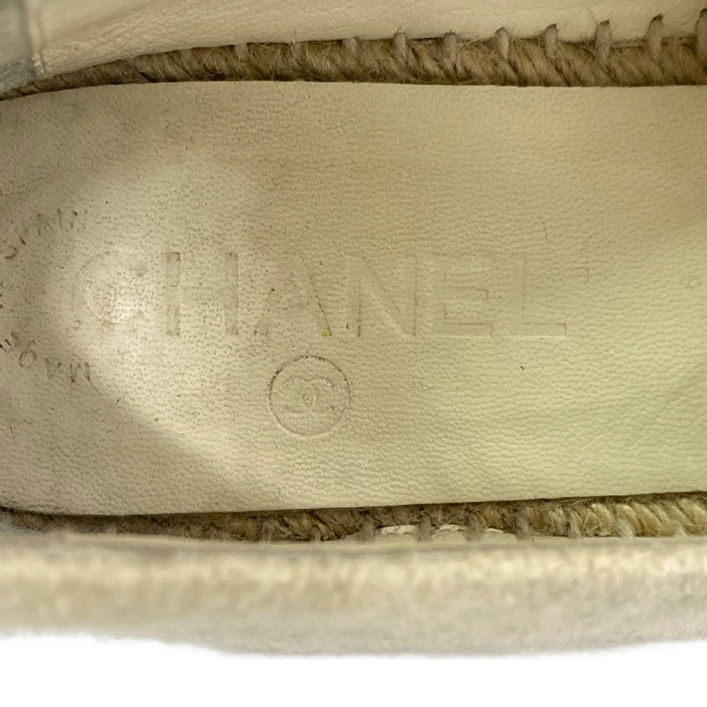 Chanel Slip Ons 37 Ivory Black CC Logo Espadrilles Slipper — view 5
