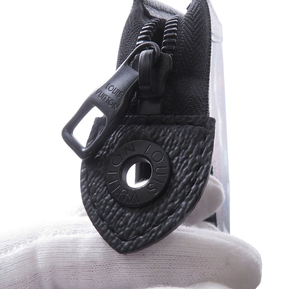 Louis Vuitton Clutch Monogram Eclipse Graffiti Pochette Voyage MM Black — view 6