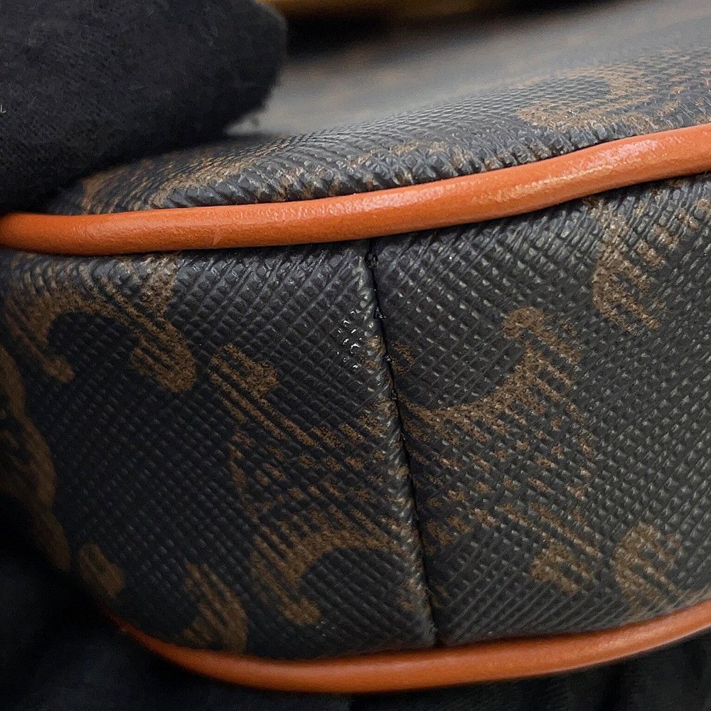 Celine Shoulder Bag Triomphe Triangle Leather Brown — view 6