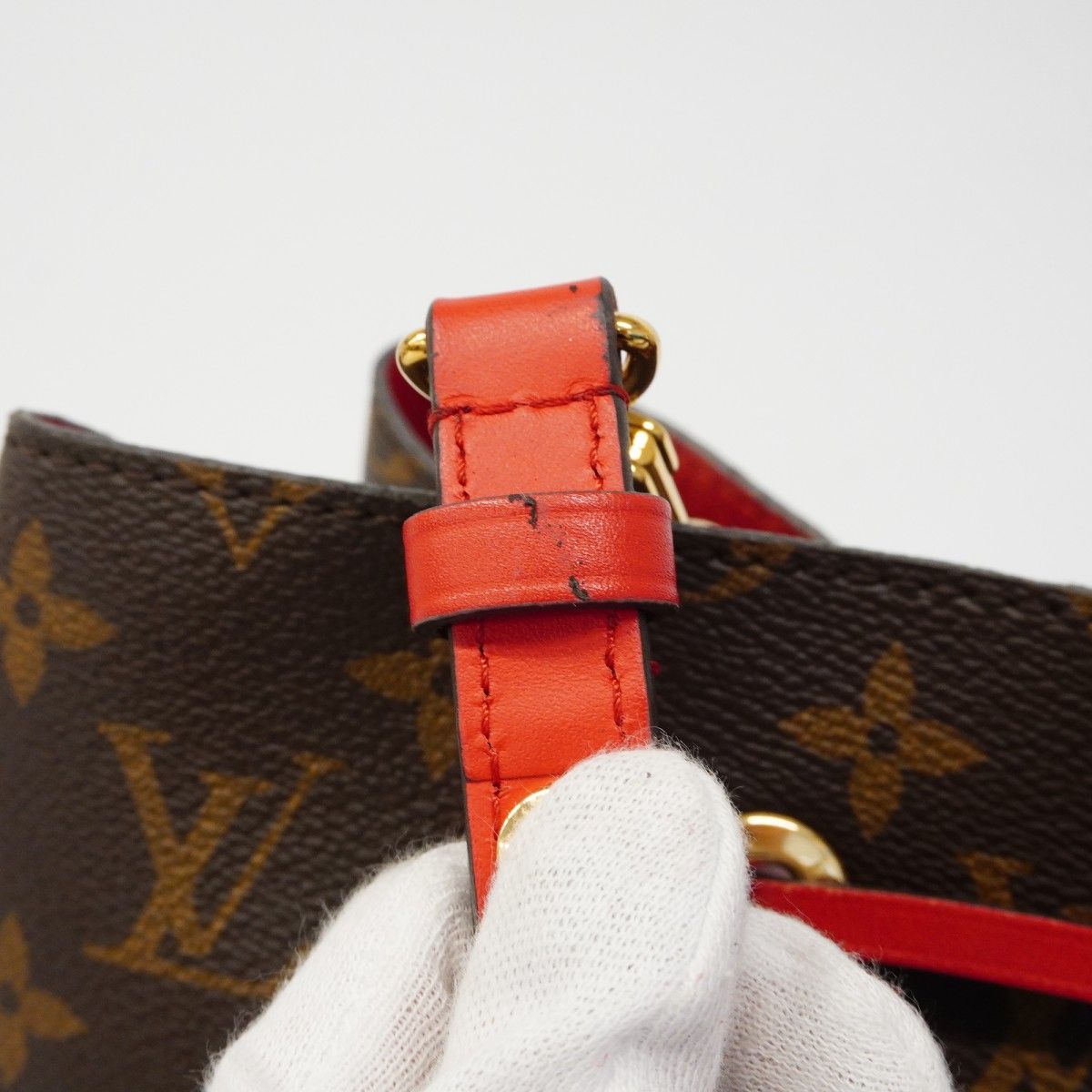 Louis Vuitton Shoulder Bag Monogram Neo Noe MM Coquelicot — view 7