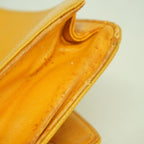 Chanel Wallet Caviar Leather Yellow Gold — view 5