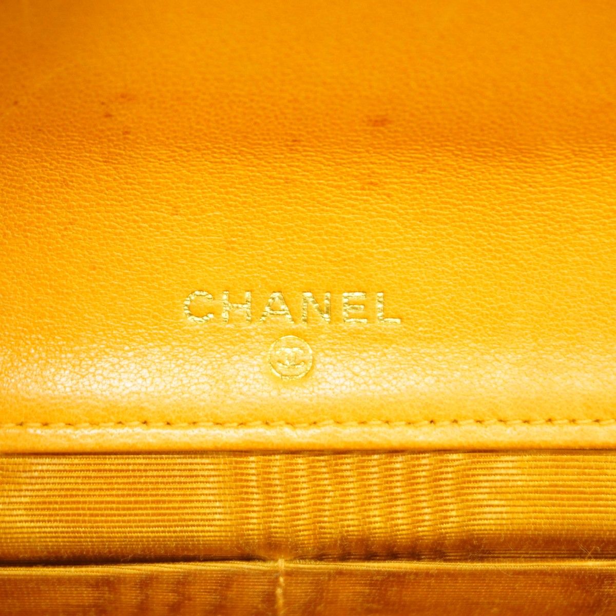 Chanel Wallet Caviar Leather Yellow Gold — view 4