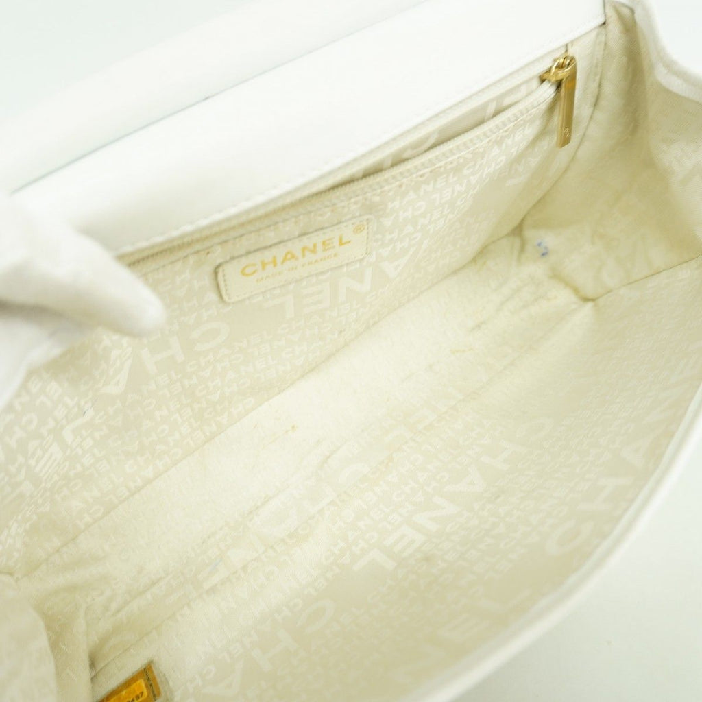 Chanel Shoulder Bag 2.55 Choco Bar Lambskin White Black Gold — view 4