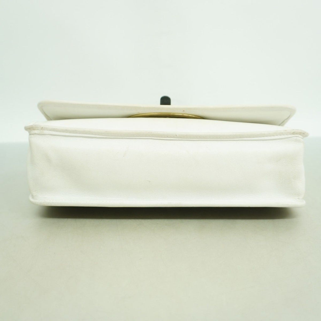 Chanel Shoulder Bag 2.55 Choco Bar Lambskin White Black Gold — view 3
