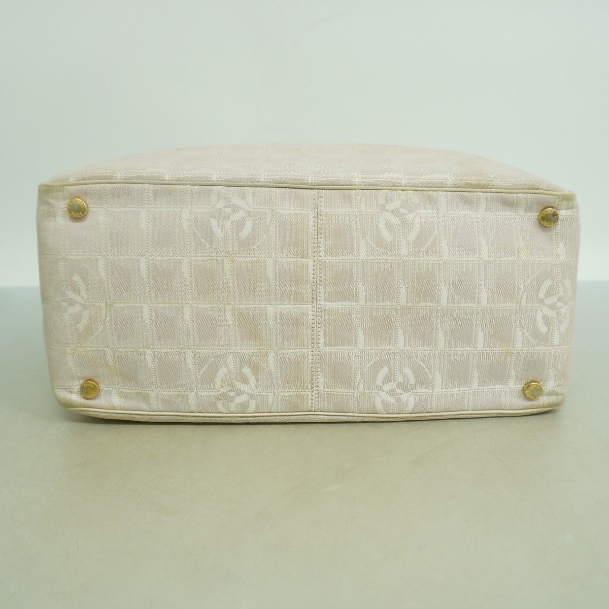 Chanel Tote New Travel Nylon Pink Gold — view 3