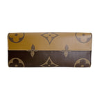 Louis Vuitton Monogram Giant Reverse Handbag On The Go MM Tote Brown — view 5