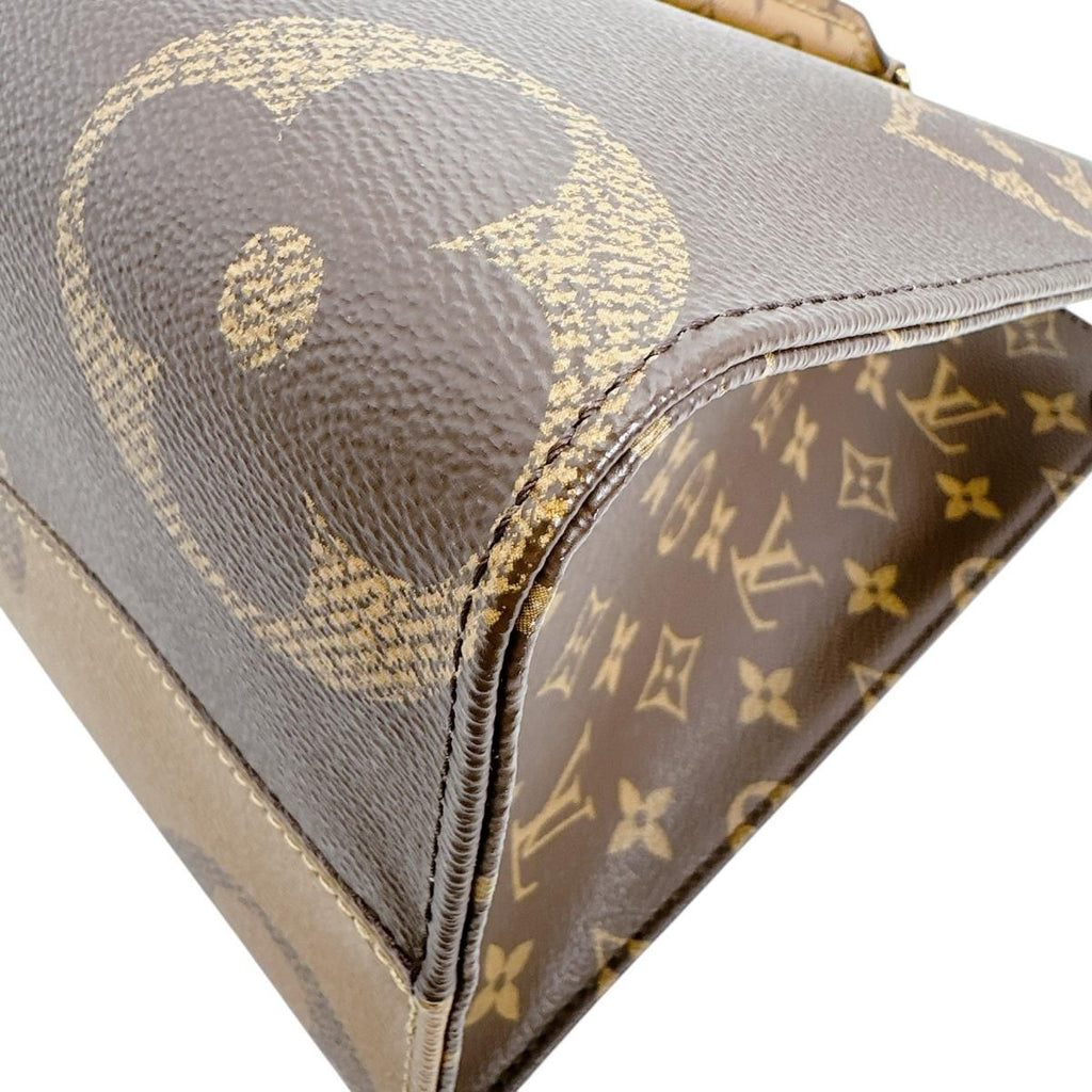 Louis Vuitton Monogram Giant Reverse Handbag On The Go MM Tote Brown — view 8