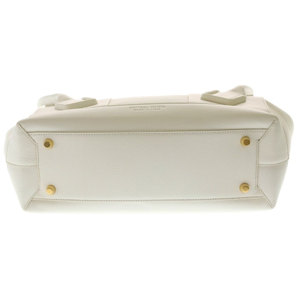Bottega Veneta Maxi Intrecciato Arco Tote White Leather — view 4