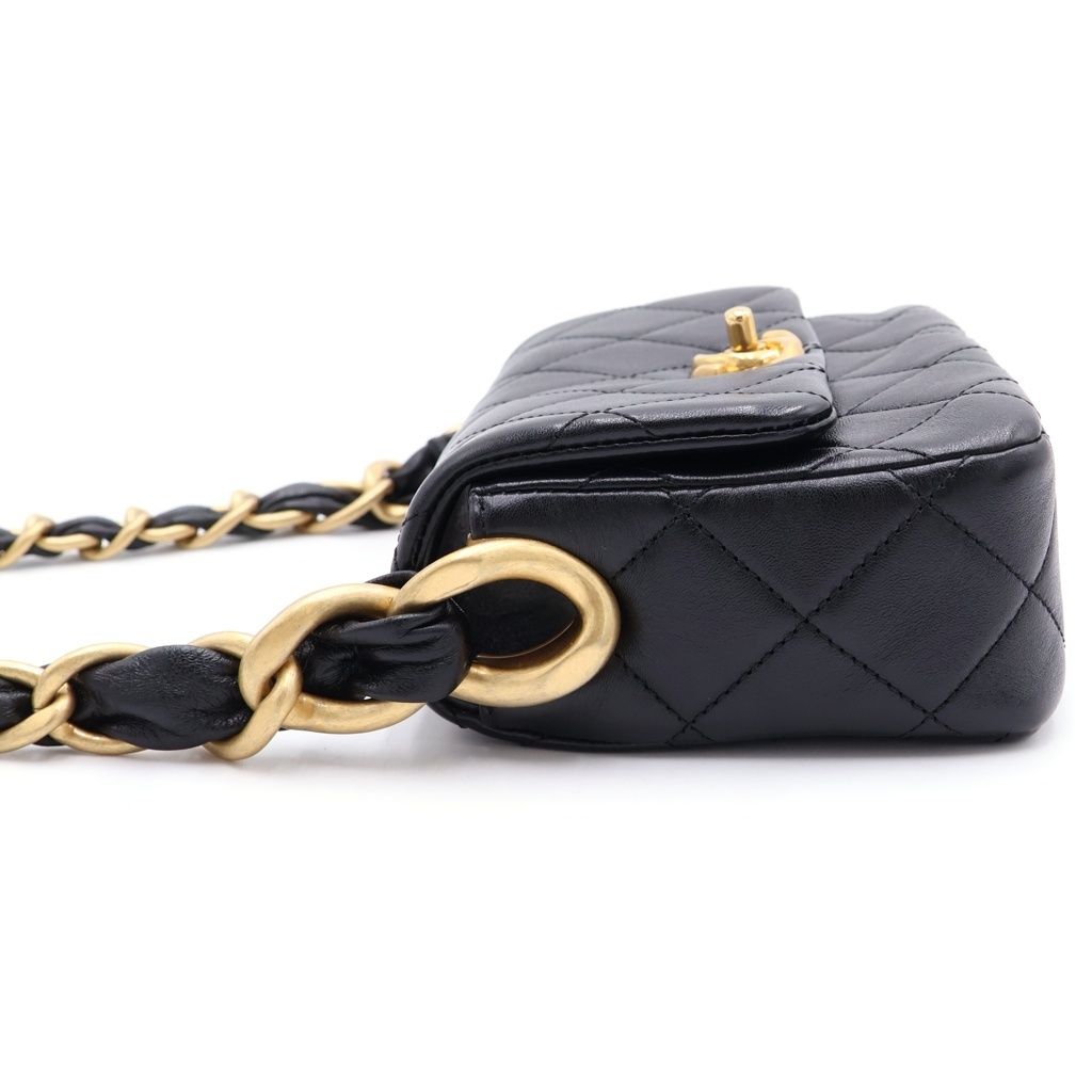 Chanel Quilted 18 Shoulder Bag Chain Black Lambskin Gold — view 3