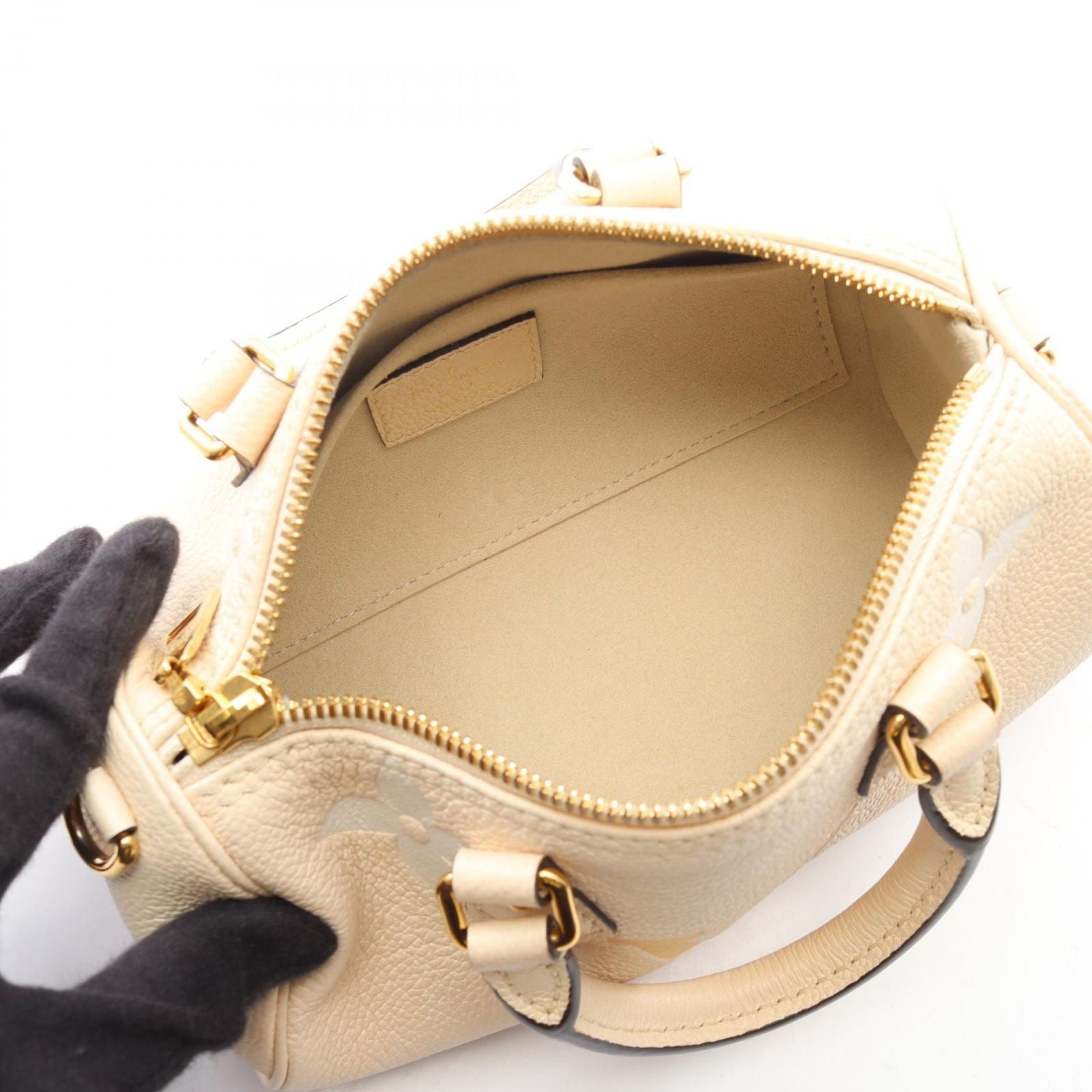 Louis Vuitton Handbag Papillon BB 2-Way Cream Saffron Leather — view 3