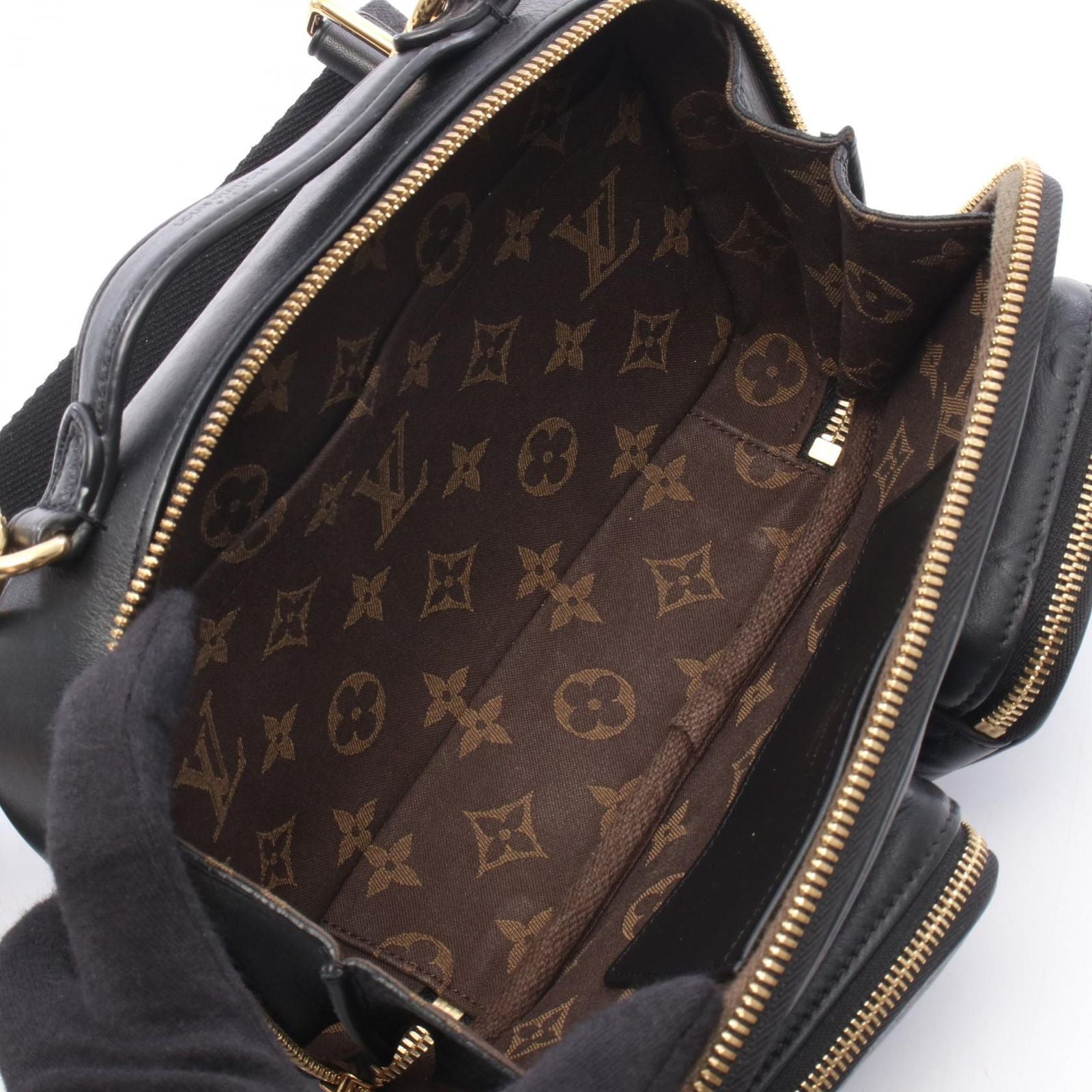 Louis Vuitton Shoulder Bag Utility Crossbody 2-Way Noir Leather — view 3