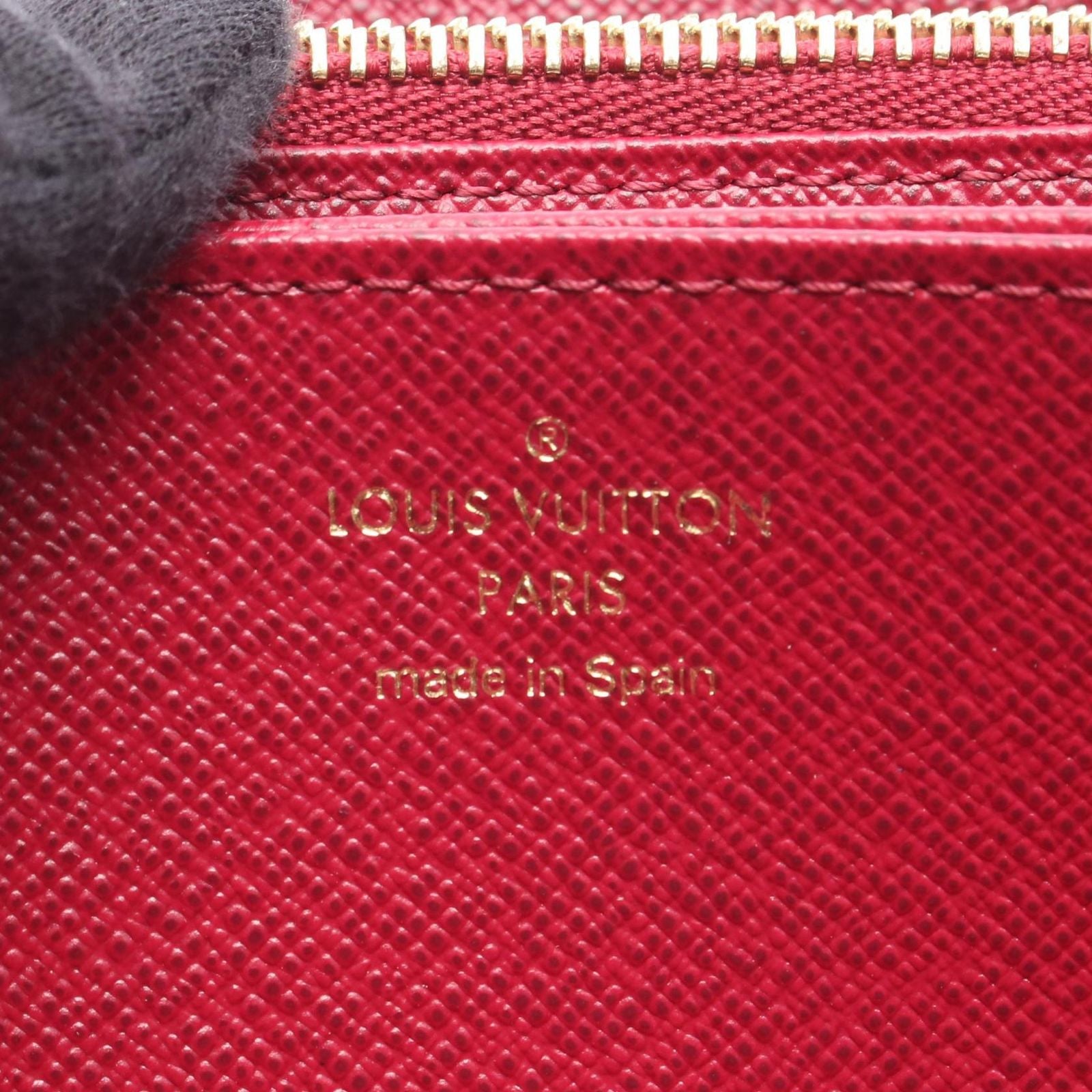 Louis Vuitton Round Wallet Zippy Fuchsia Canvas — view 4