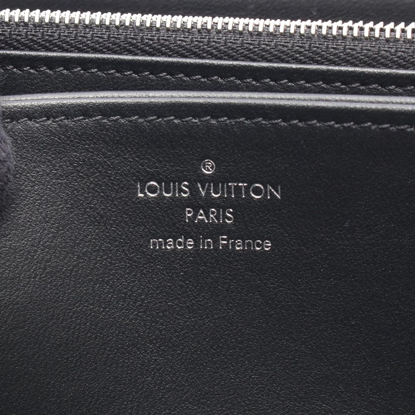 Louis Vuitton Round Wallet Zippy Noir Leather — view 4