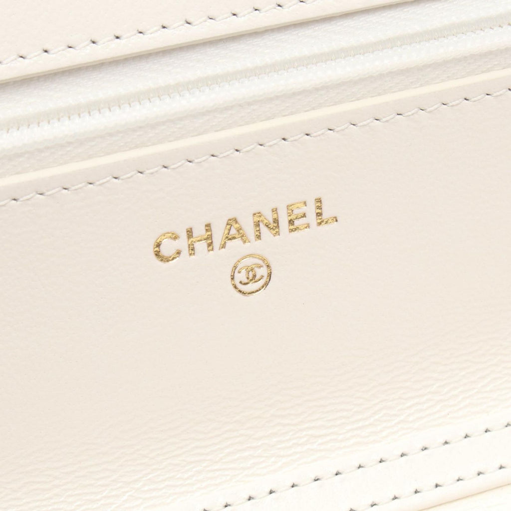 Chanel Shoulder Bag Quilted White Leather Chain Wallet — view 4