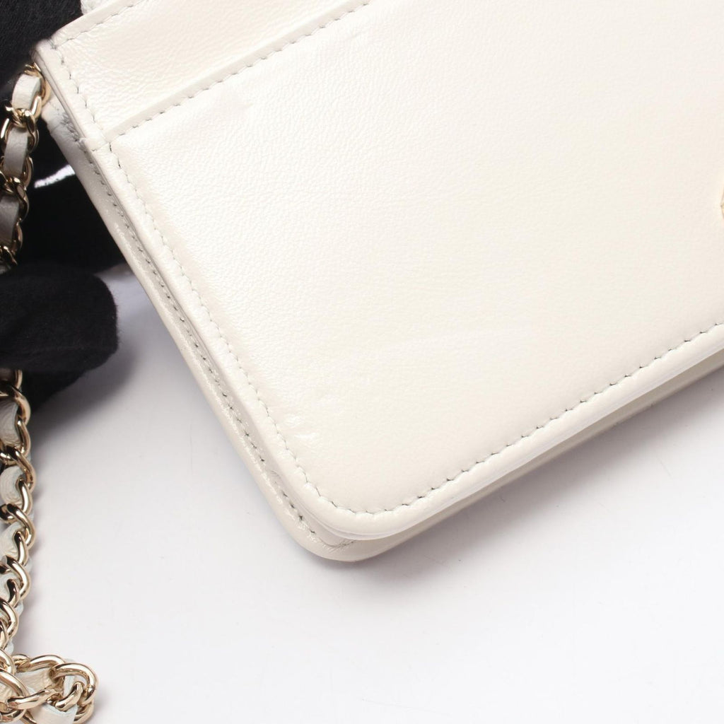 Chanel Shoulder Bag Quilted White Leather Chain Wallet — view 6