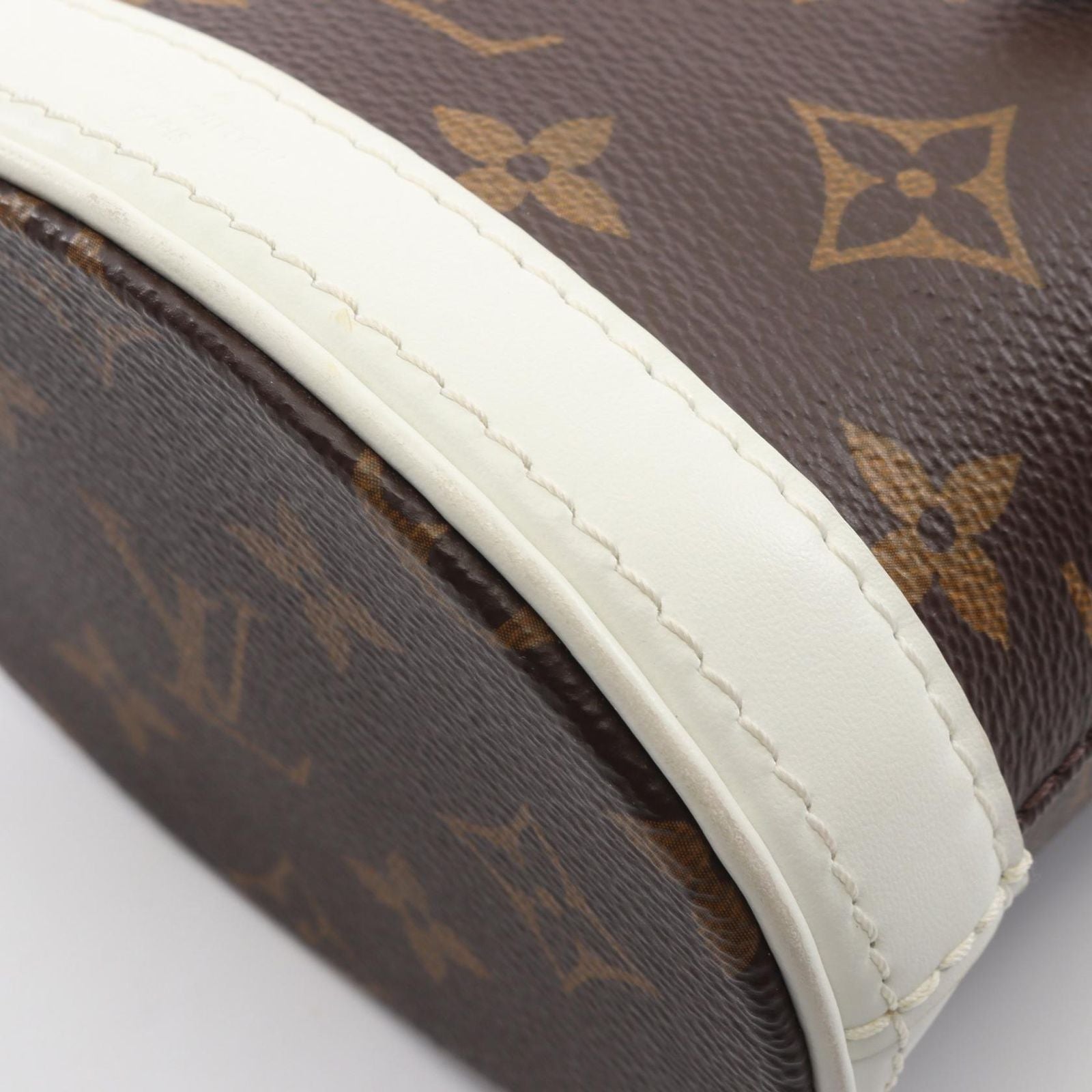Louis Vuitton Handbag Nano Bucket 2-Way Blanc Canvas Leather — view 8