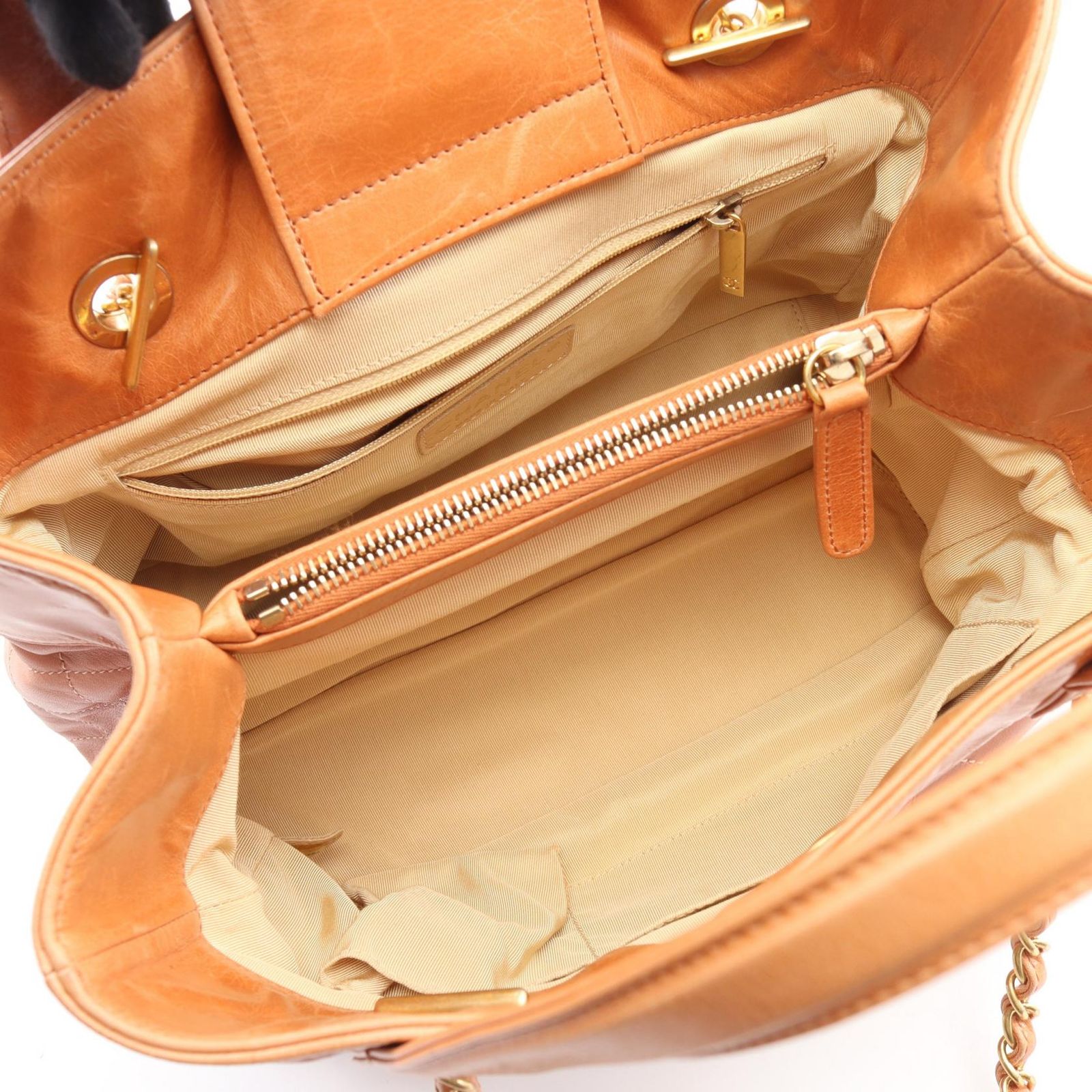 Chanel Handbag in the Mix 2-Way Dusty Pink Lambskin Leather in — view 3
