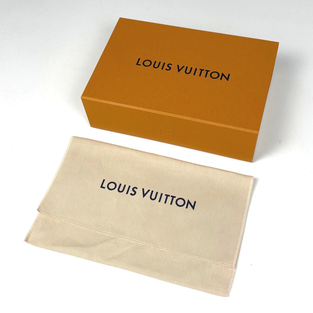 Louis Vuitton Pochette Cosmetic PM LV TM Takashi Murakami Makeup Pouch Monogram — view 8