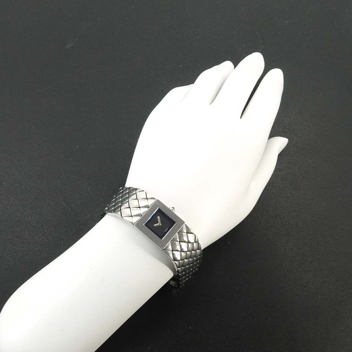 Chanel Quilted Vintage Watch Black Quartz — view 3