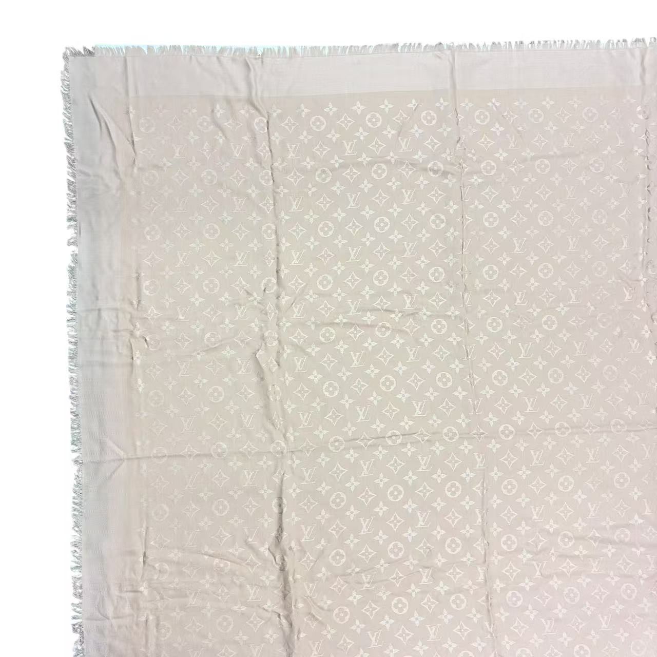 Louis Vuitton Silk Wool Scarf Monogram Beige — view 3