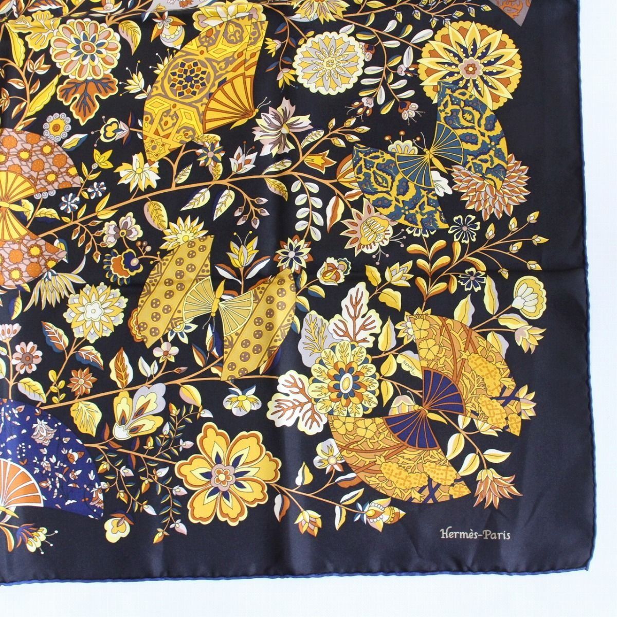 Hermes Carre 90 Scarf Flower Blooming Fabric Fan Silk 100% Black Pawn — view 5