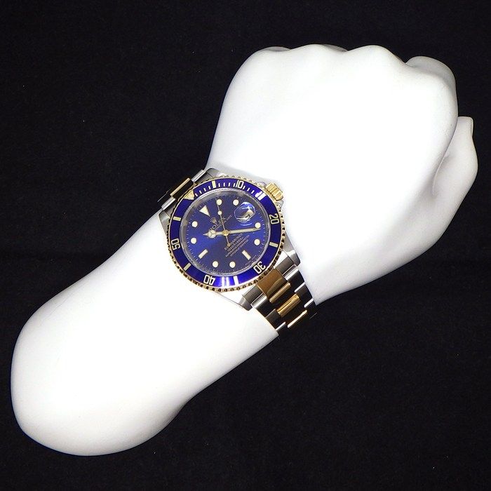 Rolex Watch Submariner Date P Number Luminous Index Hands Rotating Bezel Sunray — view 9