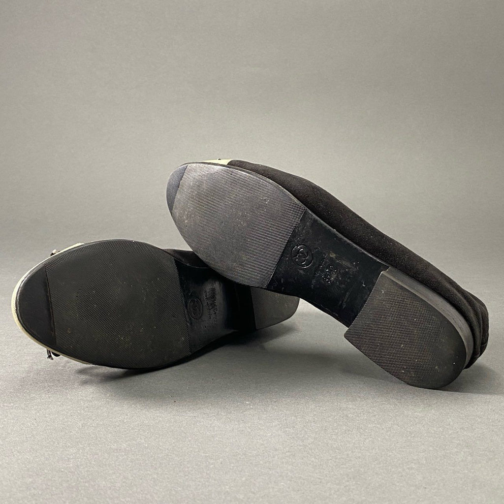 Chanel CC Logo Ballet Shoes Flat 35.5 Black Suede Ribbon — view 6