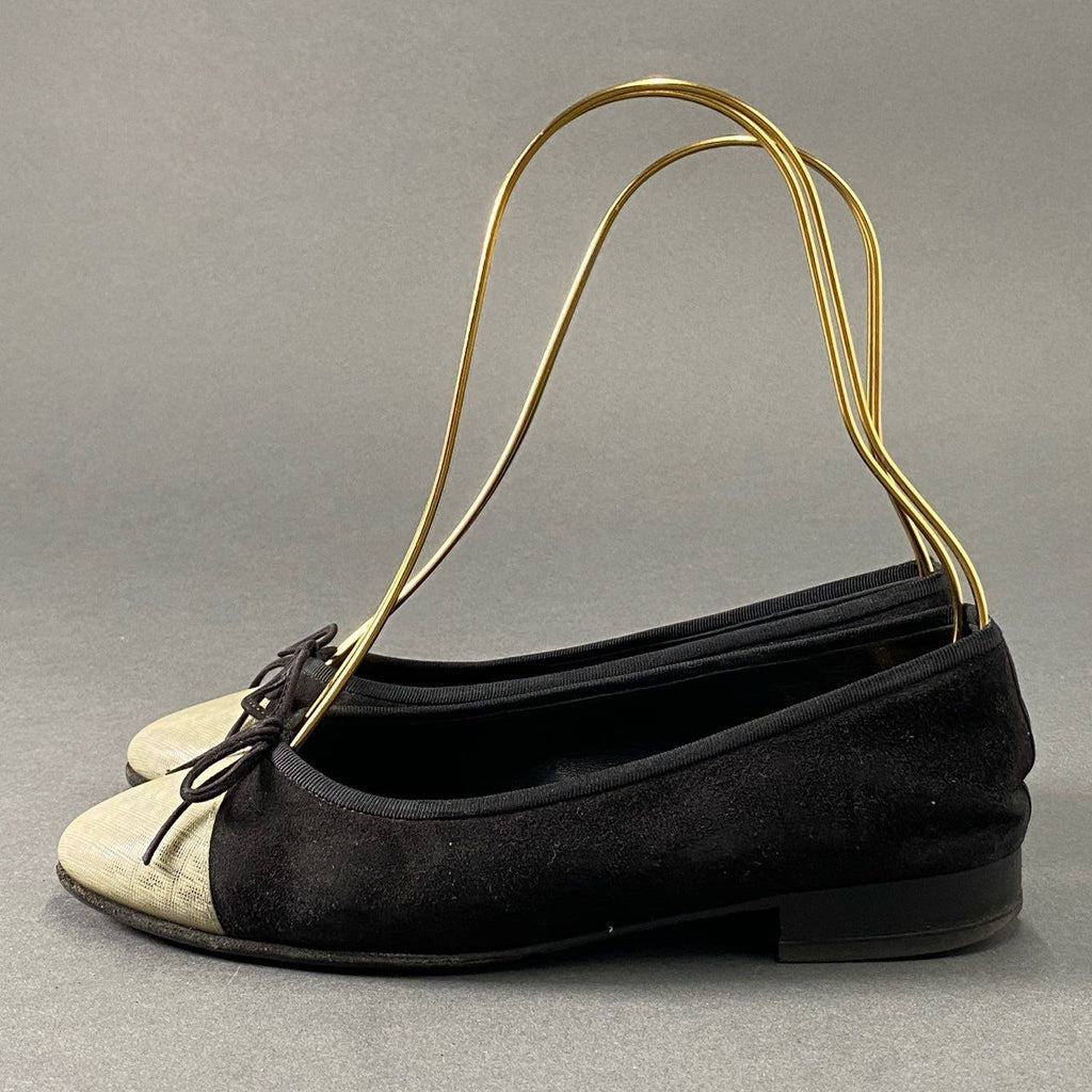 Chanel CC Logo Ballet Shoes Flat 35.5 Black Suede Ribbon — view 2