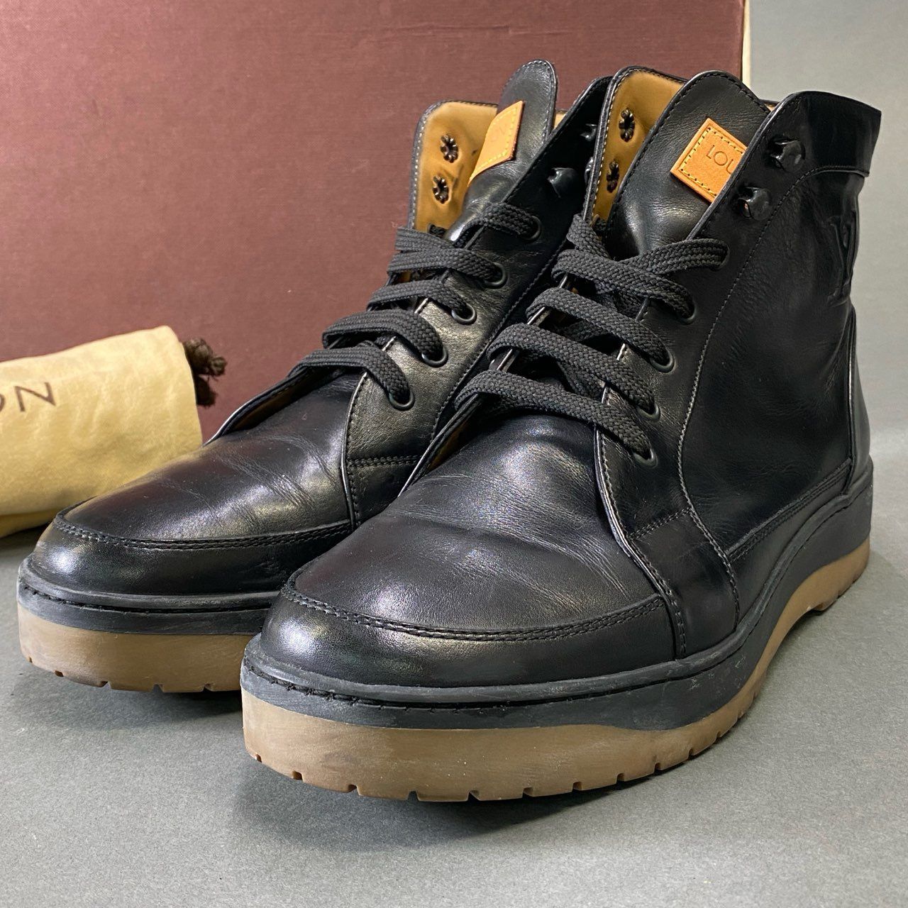 Louis Vuitton LV Logo Lace Up Boots Shoes 7 Black Leather