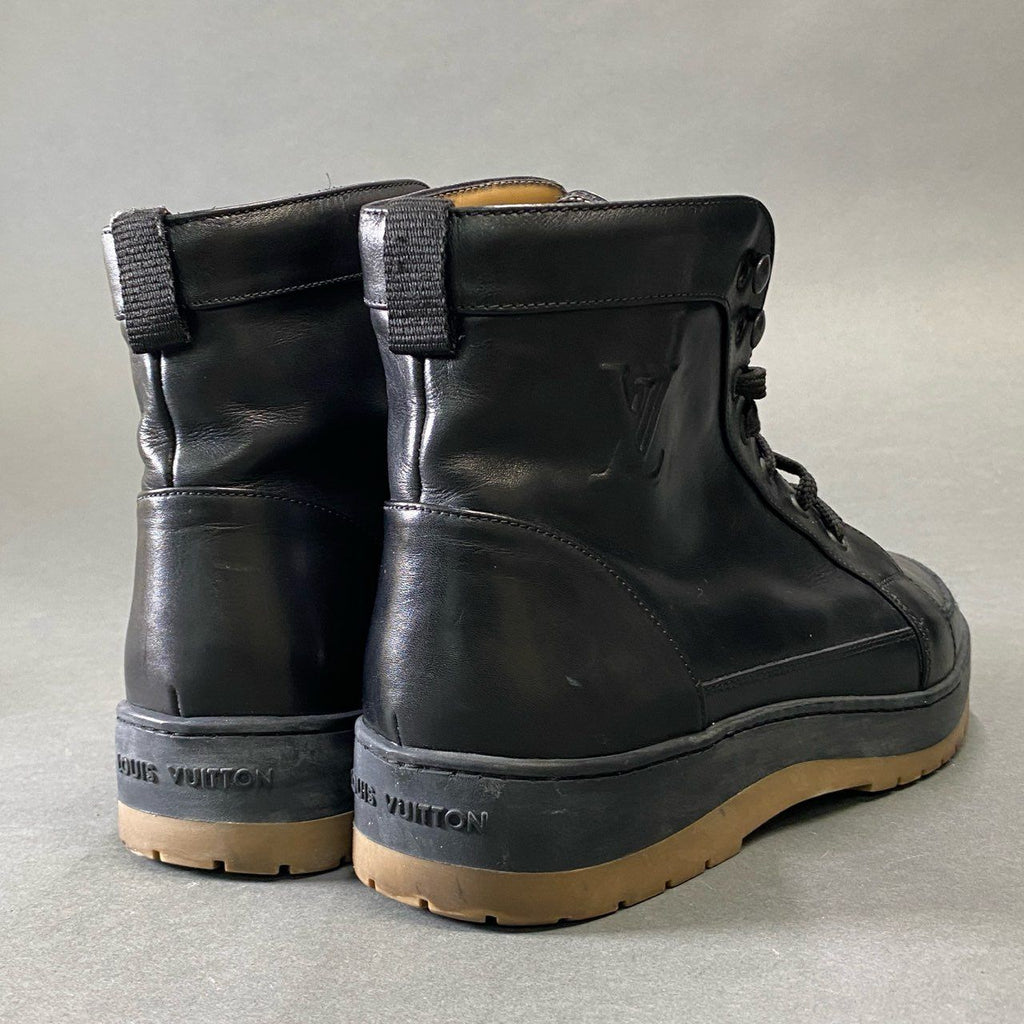 Louis Vuitton LV Logo Lace Up Boots Shoes 7 Black Leather — view 3
