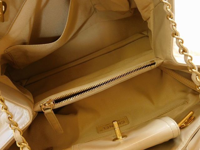 Chanel in the Mix 2-Way Bag Leather Shoulder Beige — view 3
