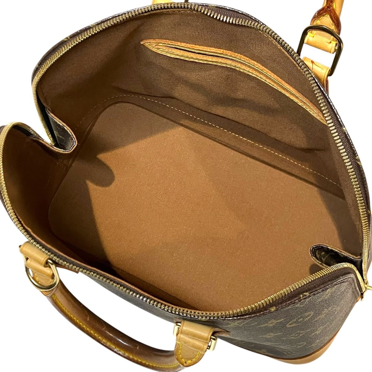 Louis Vuitton Alma Monogram Handbag Canvas — view 6