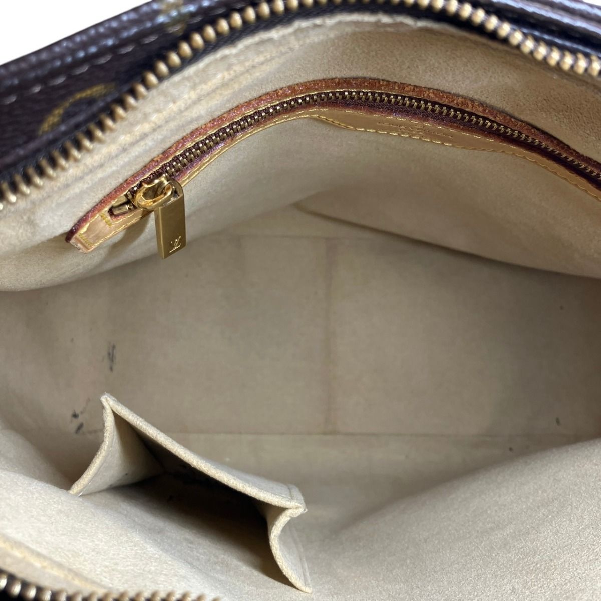 Louis Vuitton Looping GM Monogram Shoulder Bag Canvas — view 6