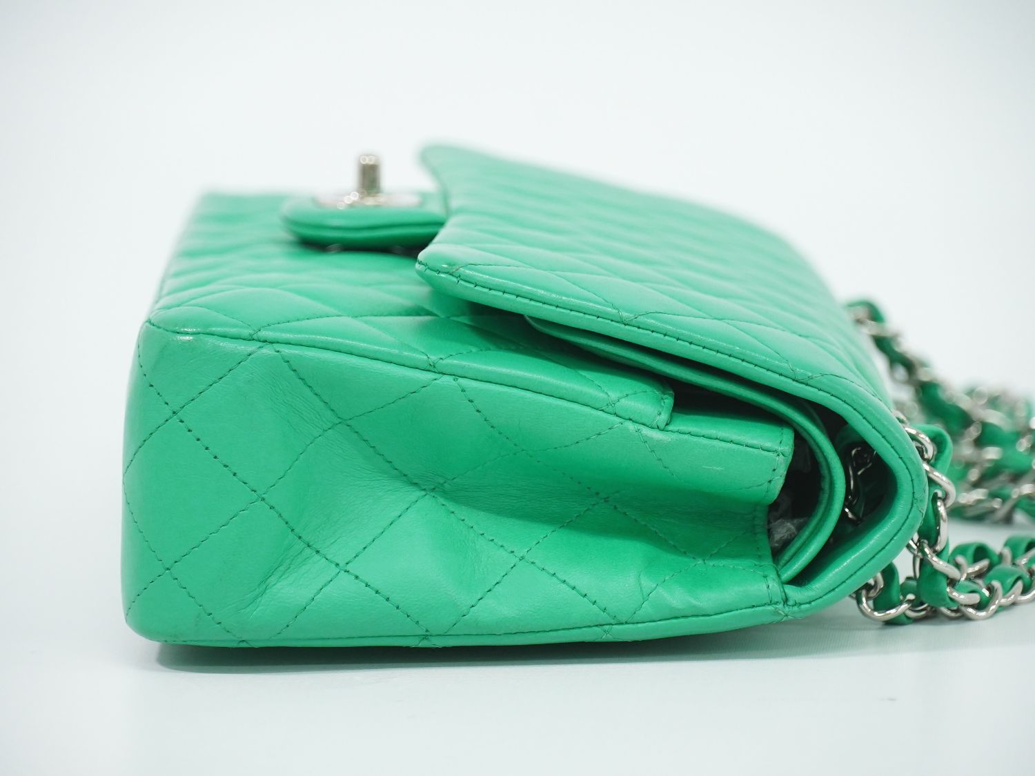 Chanel CC Logo Quilted 25 Double Flap Chain Shoulder Bag Lambskin Leather — view 4